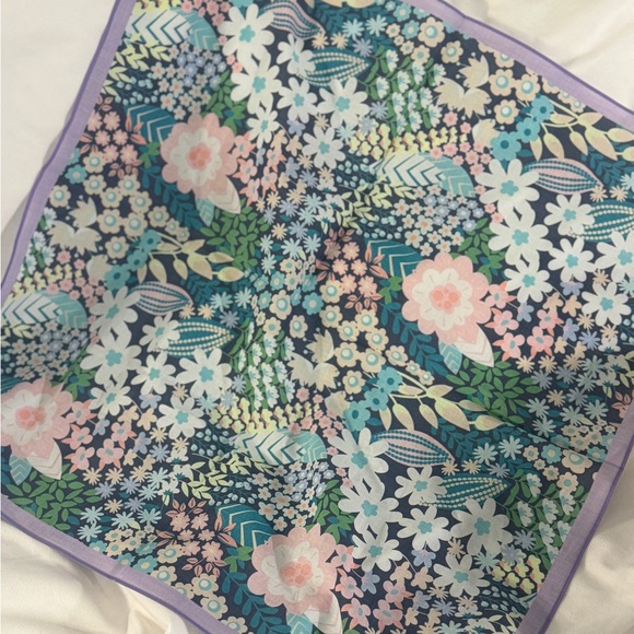 NWT Echo23NYC Floral Scarf - Picture 2 of 4